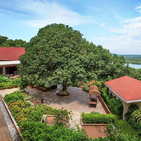 Doubletree By Hilton Goa - Panaji Otel Dış mekan fotoğraf