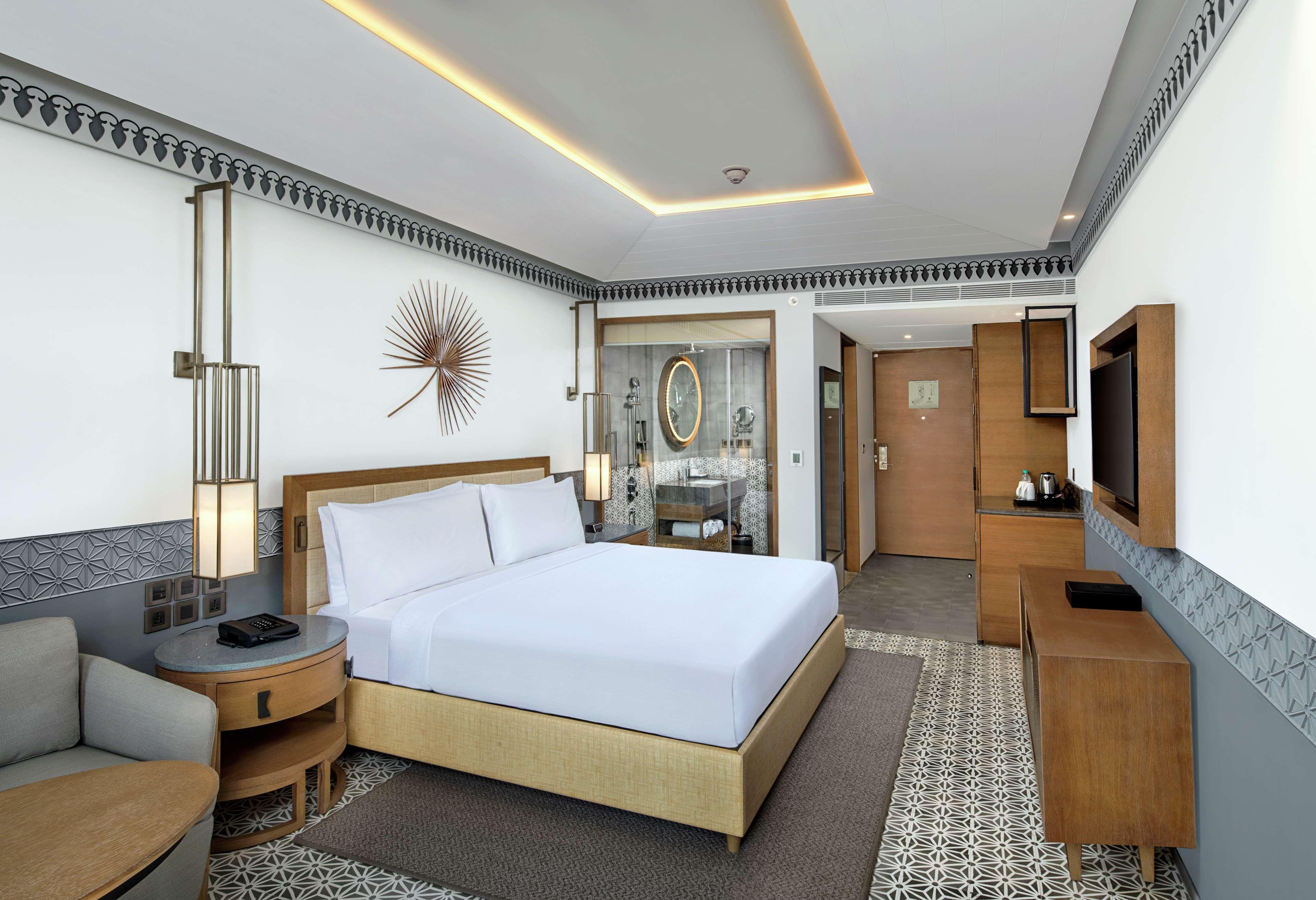Doubletree By Hilton Goa - Panaji Otel Dış mekan fotoğraf