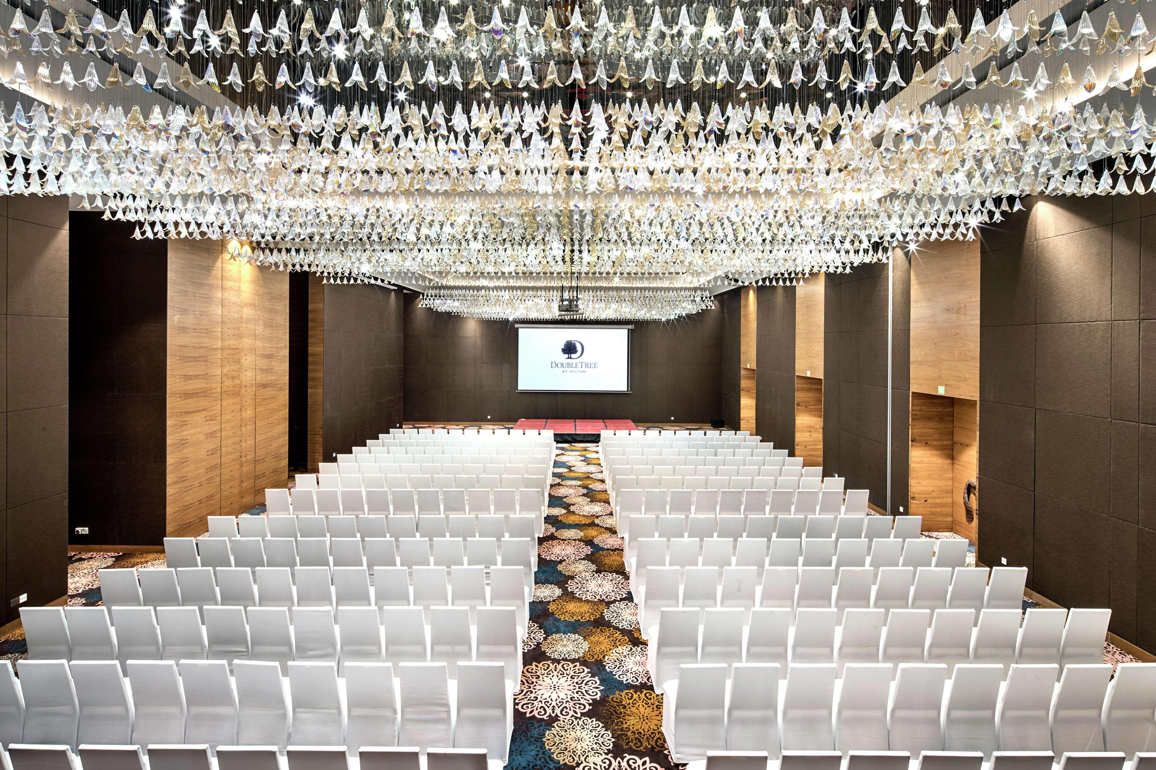 Doubletree By Hilton Goa - Panaji Otel Dış mekan fotoğraf