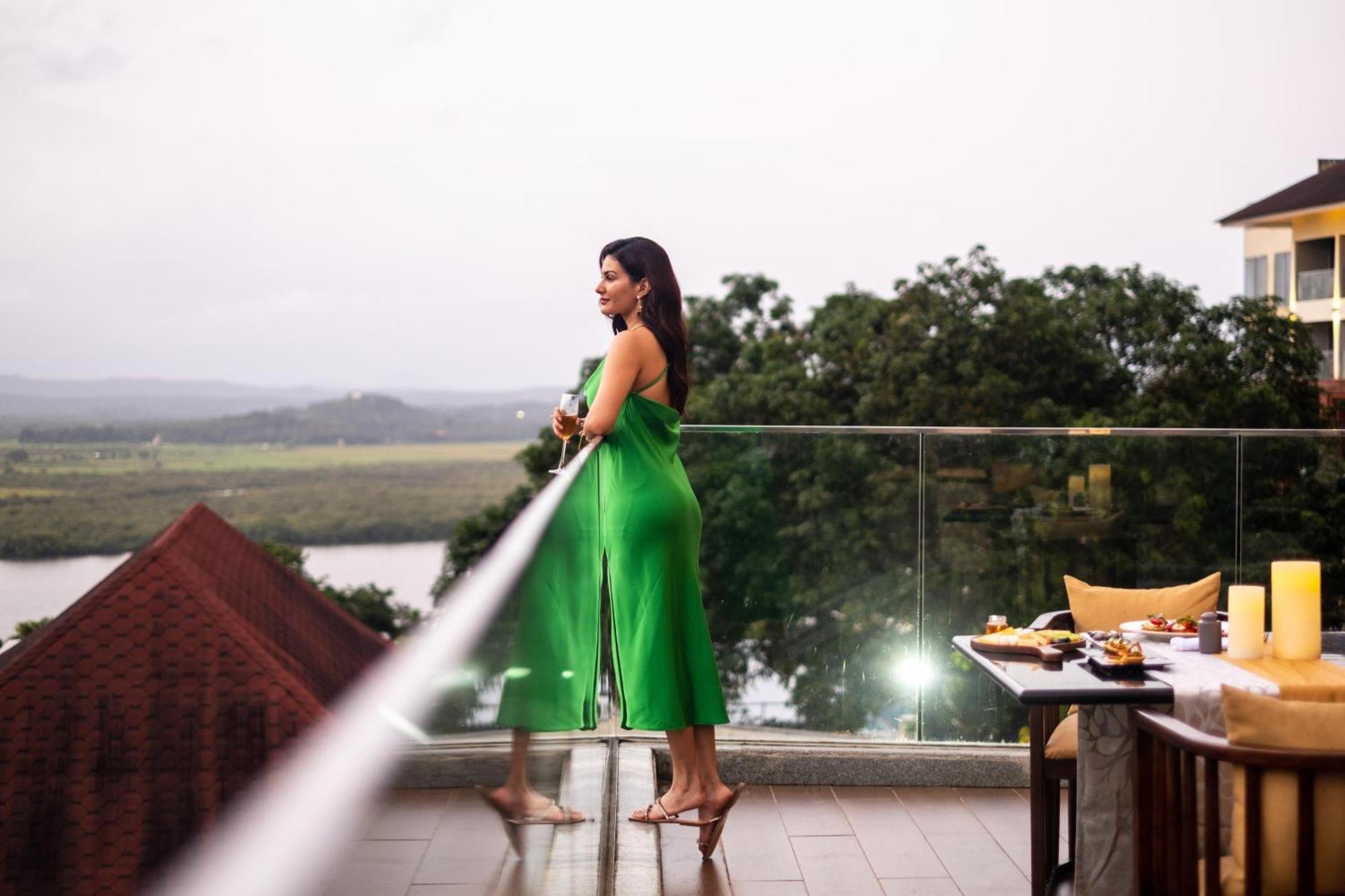 Doubletree By Hilton Goa - Panaji Otel Dış mekan fotoğraf