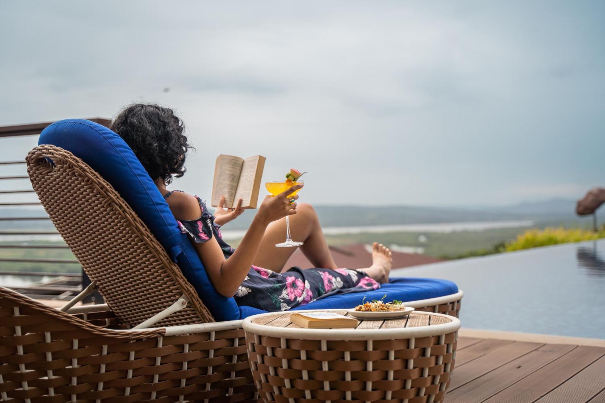 Doubletree By Hilton Goa - Panaji Otel Dış mekan fotoğraf