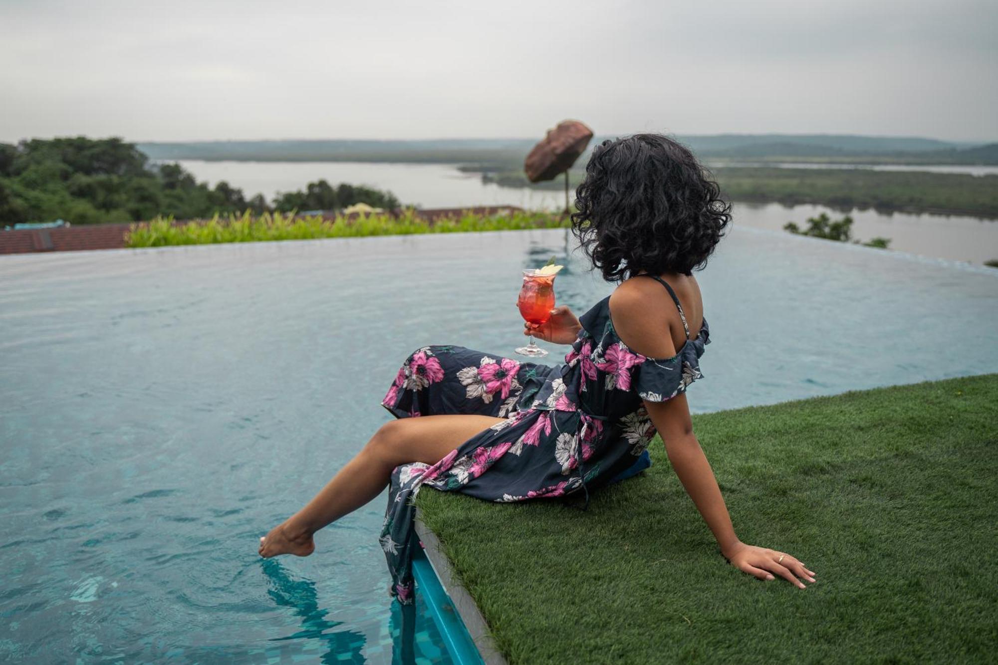 Doubletree By Hilton Goa - Panaji Otel Dış mekan fotoğraf