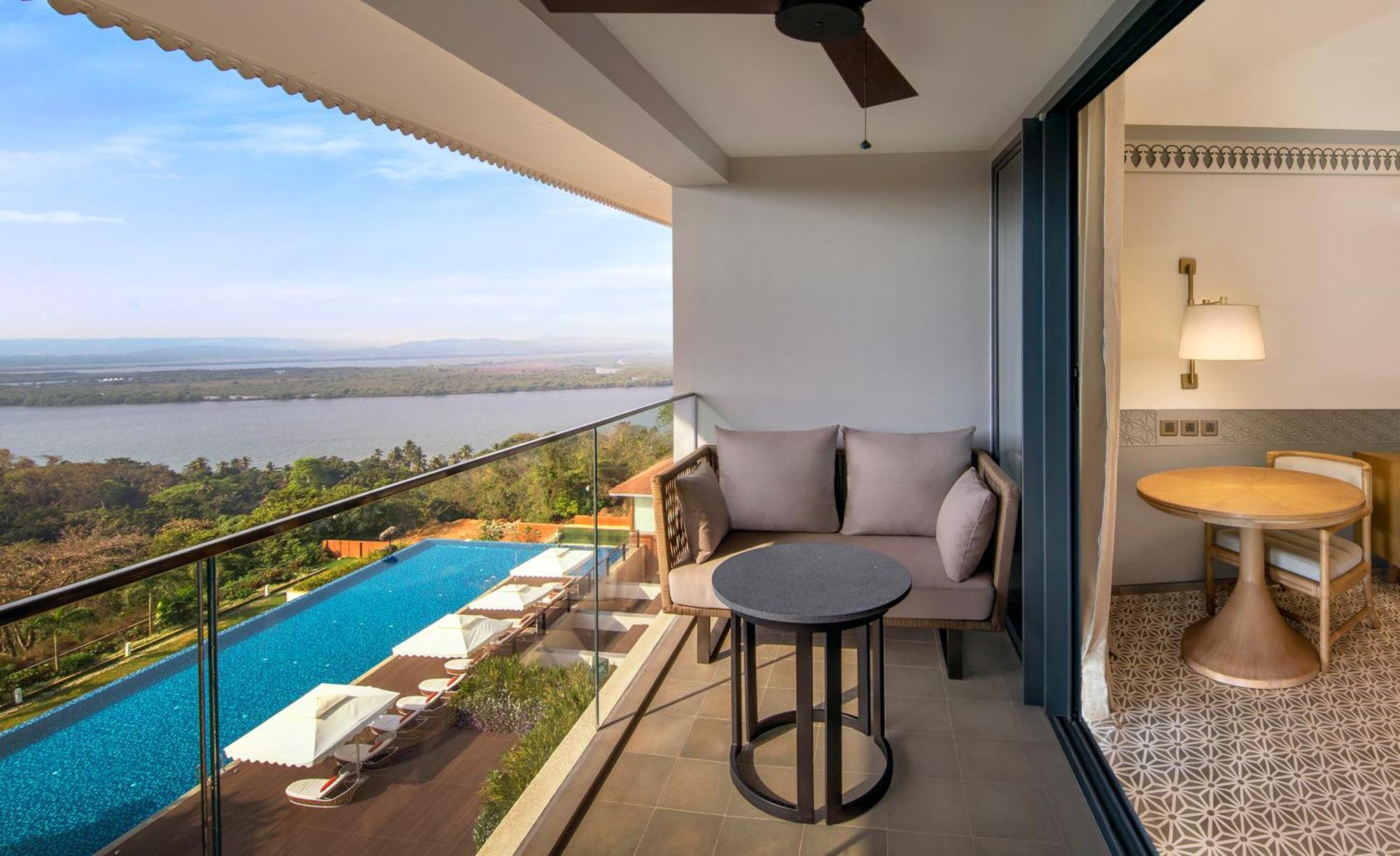 Doubletree By Hilton Goa - Panaji Otel Dış mekan fotoğraf