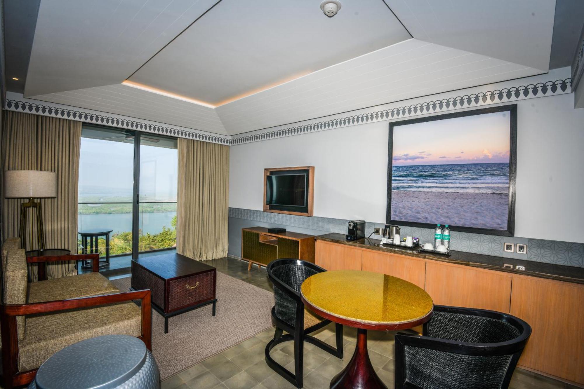 Doubletree By Hilton Goa - Panaji Otel Dış mekan fotoğraf