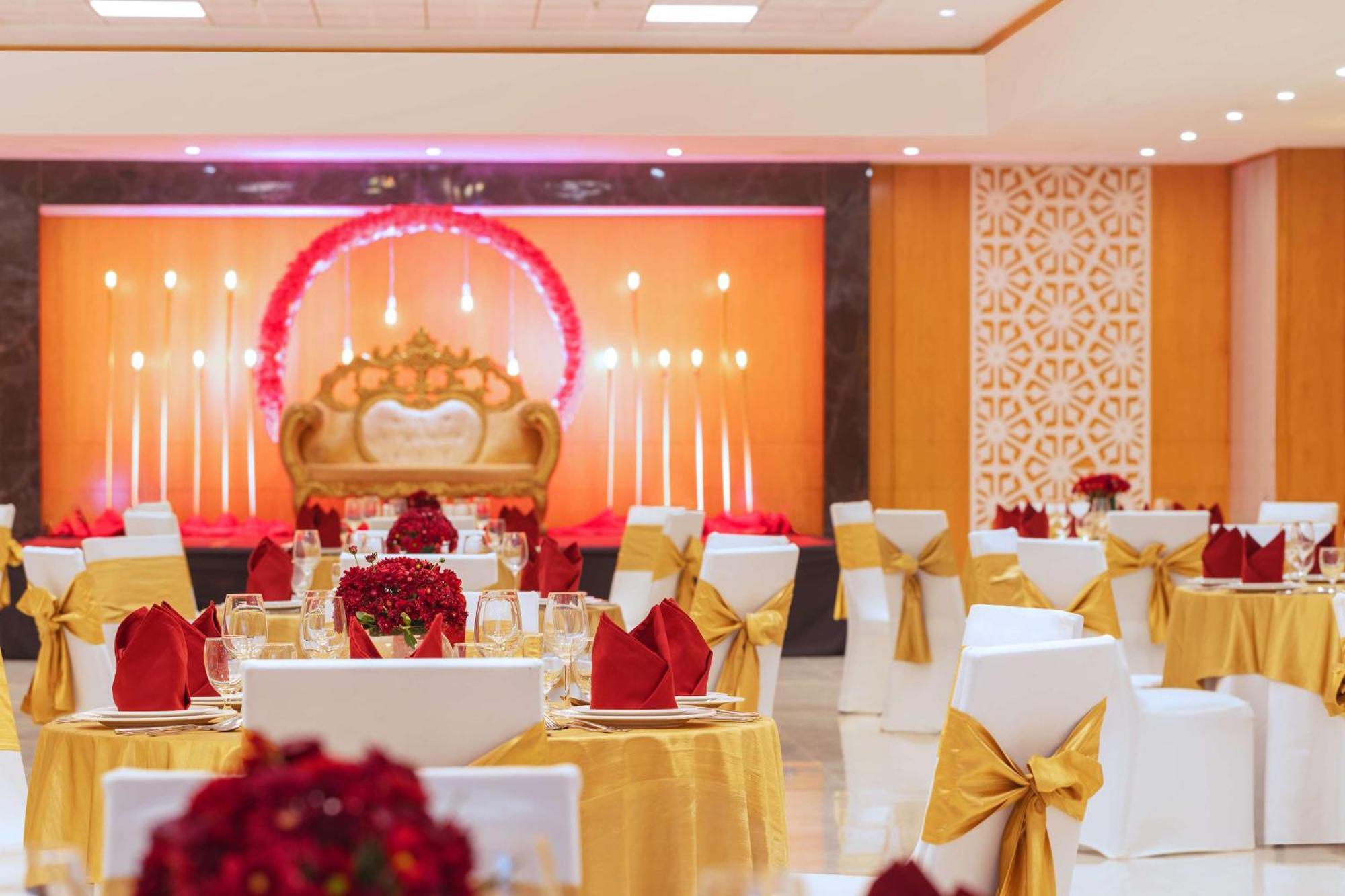 Doubletree By Hilton Goa - Panaji Otel Dış mekan fotoğraf