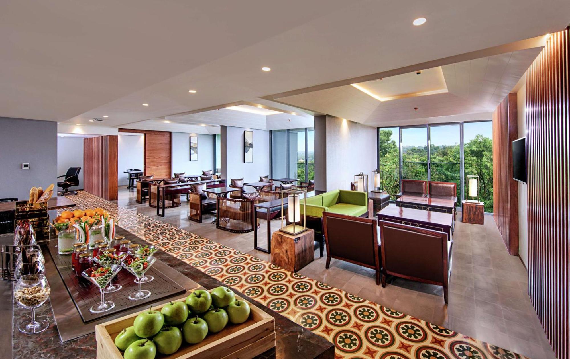 Doubletree By Hilton Goa - Panaji Otel Dış mekan fotoğraf