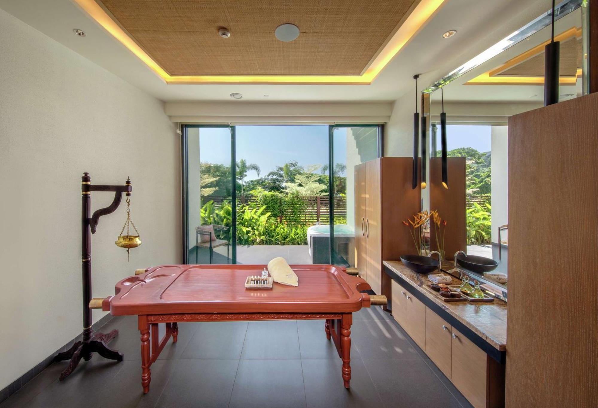 Doubletree By Hilton Goa - Panaji Otel Dış mekan fotoğraf