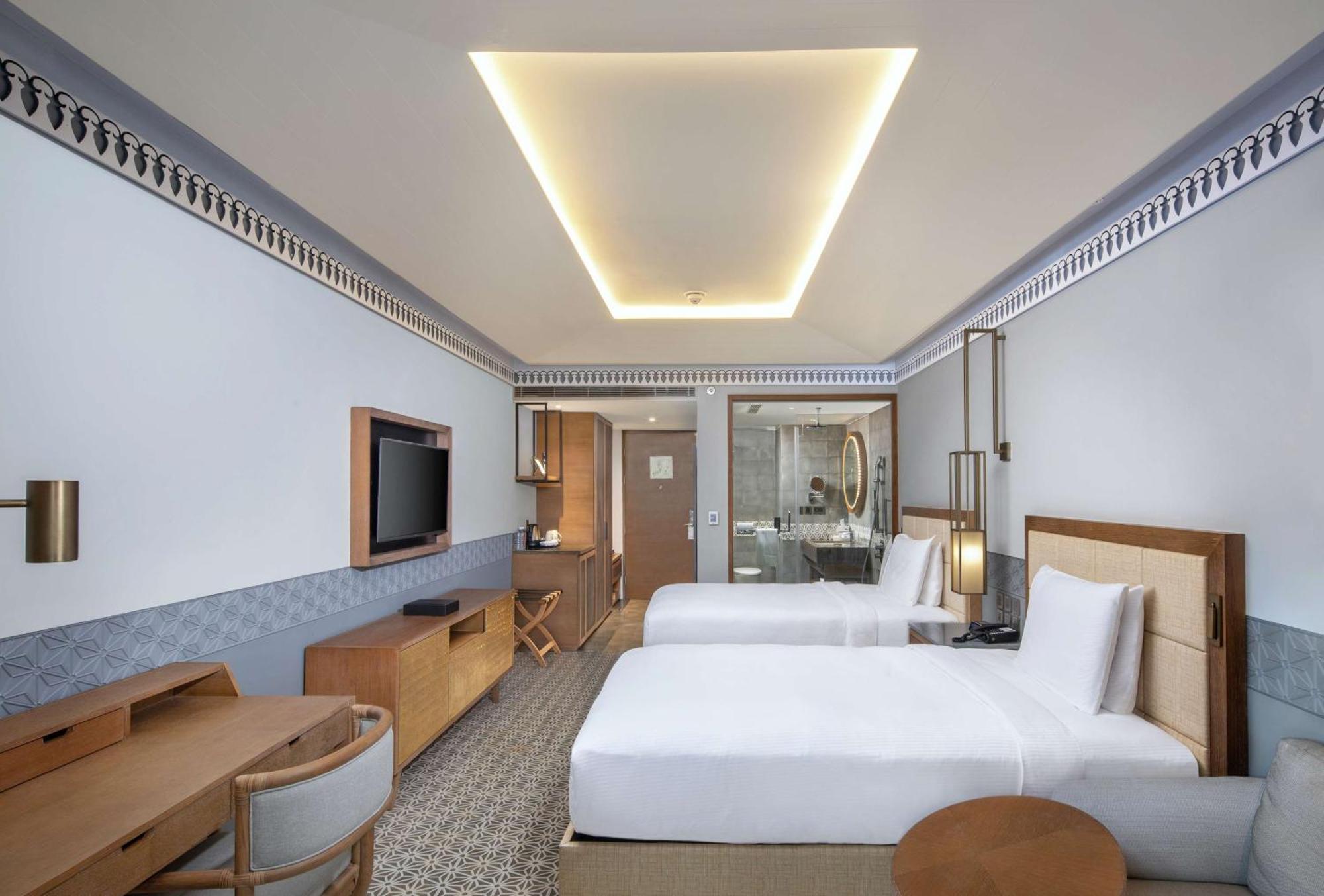Doubletree By Hilton Goa - Panaji Otel Dış mekan fotoğraf