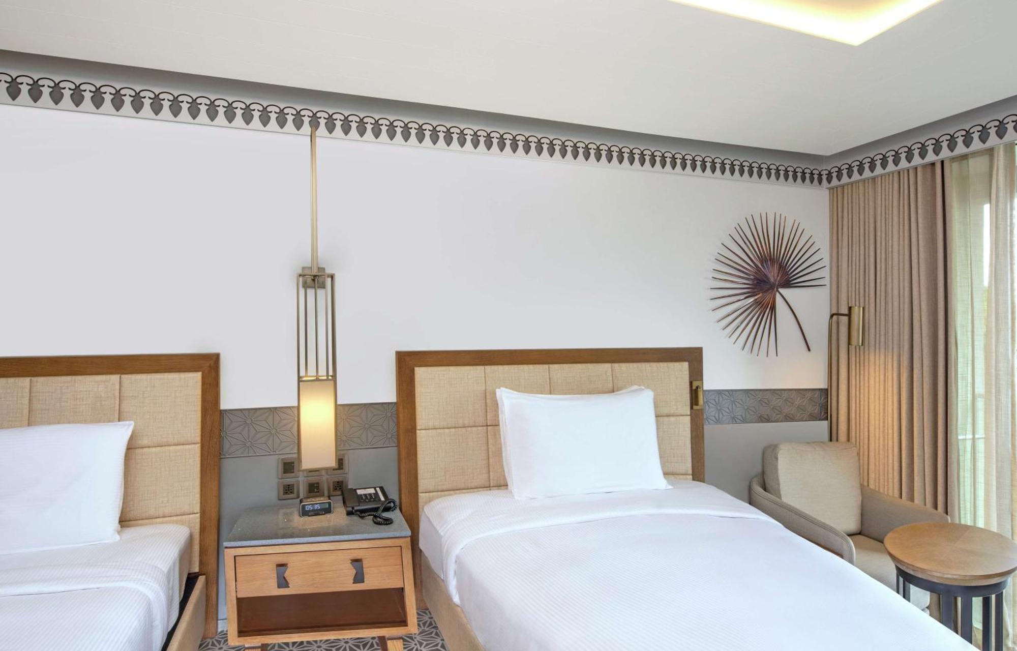 Doubletree By Hilton Goa - Panaji Otel Dış mekan fotoğraf