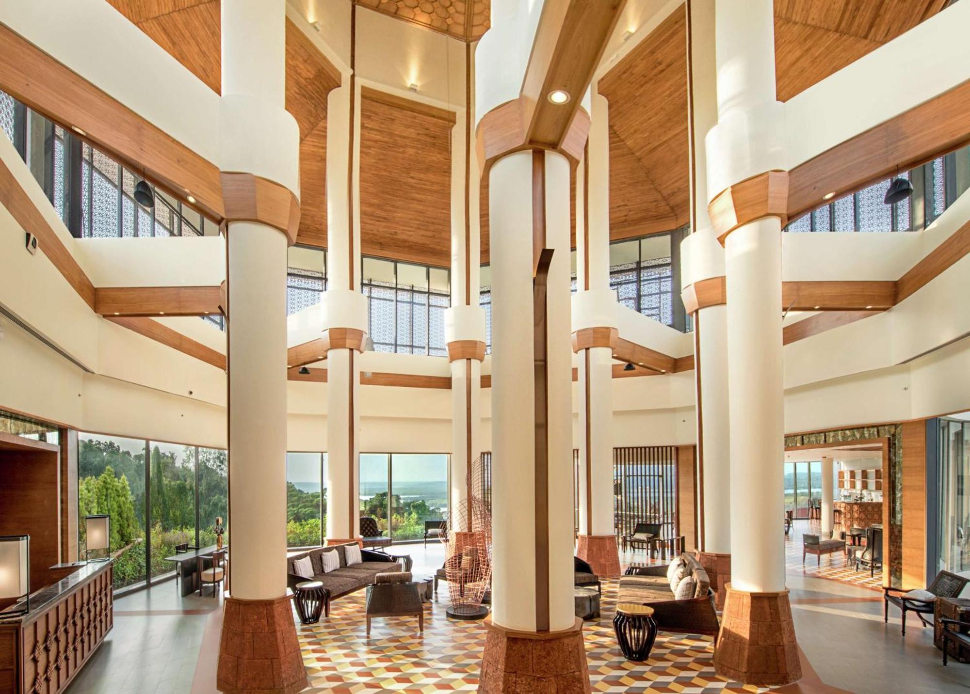 Doubletree By Hilton Goa - Panaji Otel Dış mekan fotoğraf
