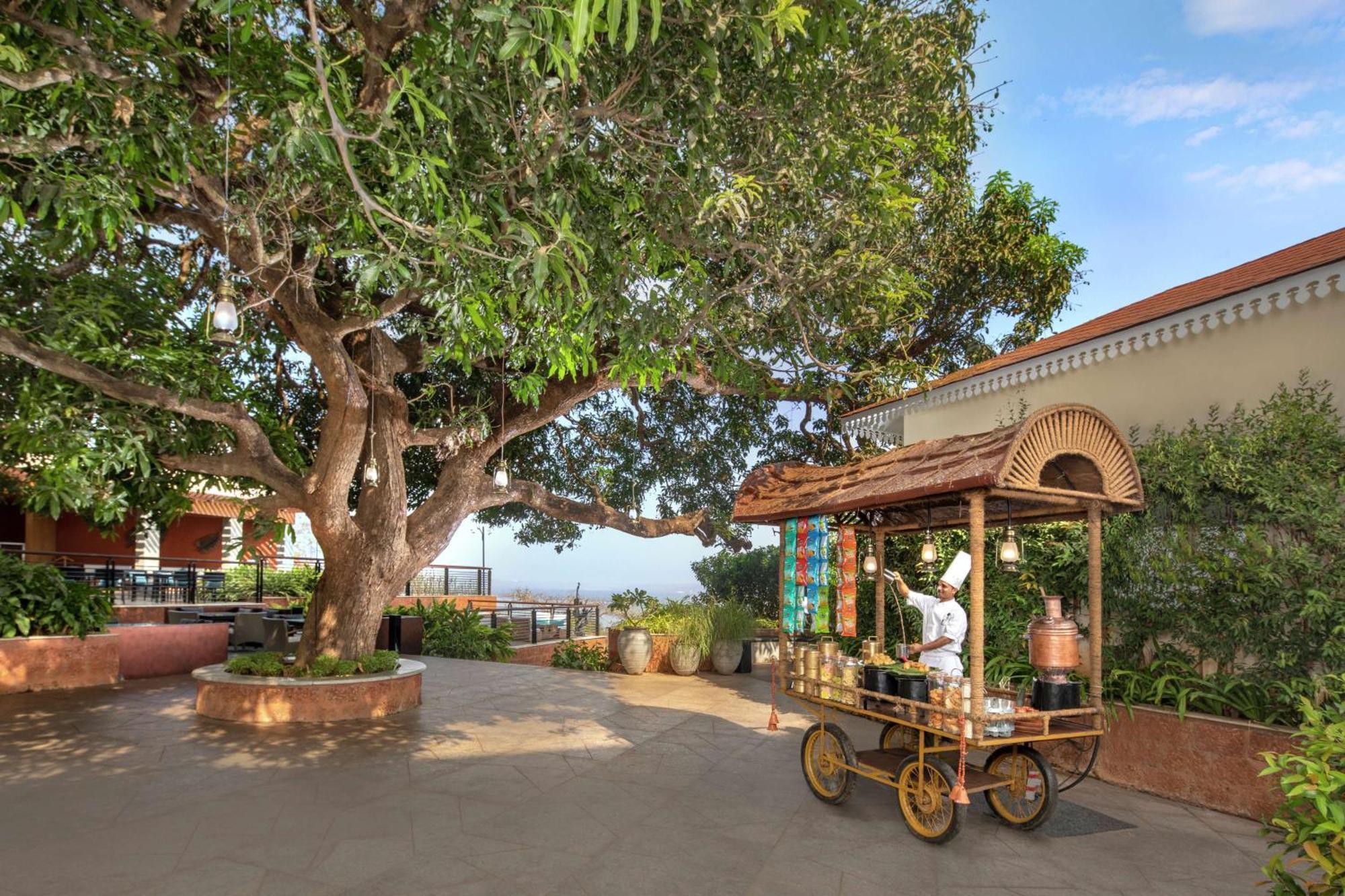 Doubletree By Hilton Goa - Panaji Otel Dış mekan fotoğraf