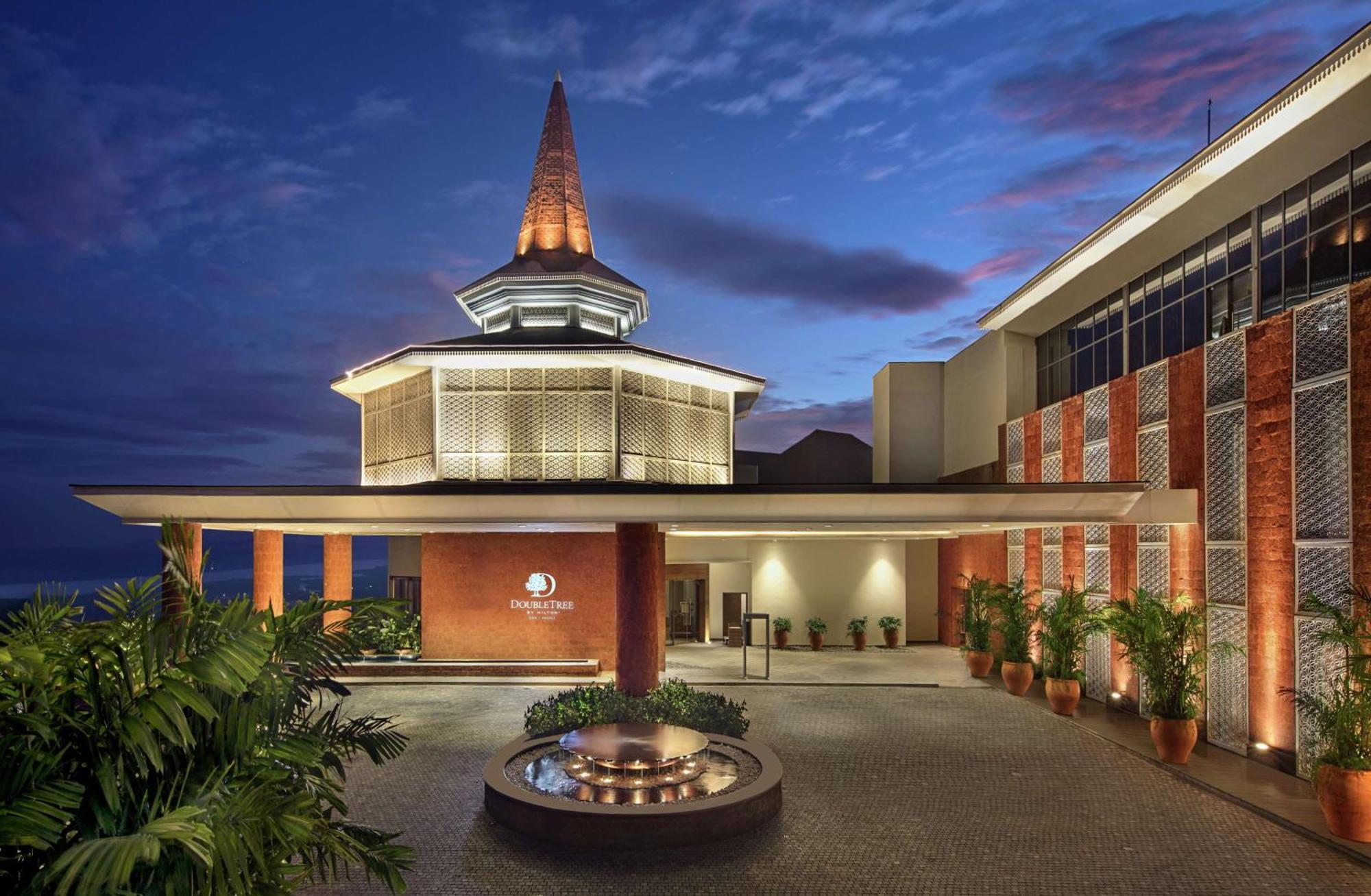 Doubletree By Hilton Goa - Panaji Otel Dış mekan fotoğraf